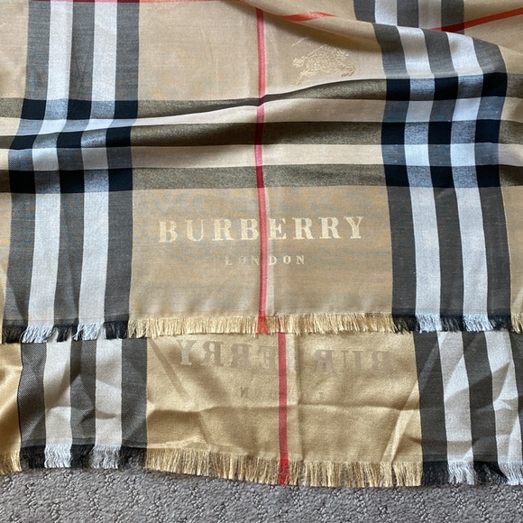 Burberry "Raspberry Sorbet Check" Scarf with Tags - Picture 3 of 12